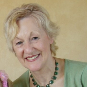 Photo of author Joan Campbell